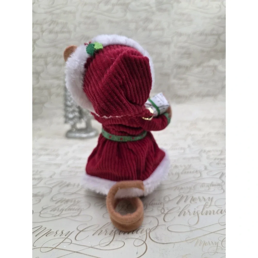 Annalee Christmas Girl Mouse Gift Music Notes Trumpet Red Green‎ Poseable 7